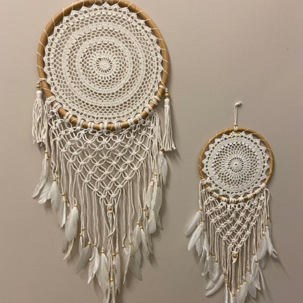 Boho Dromenvanger met Witte Veren Large
