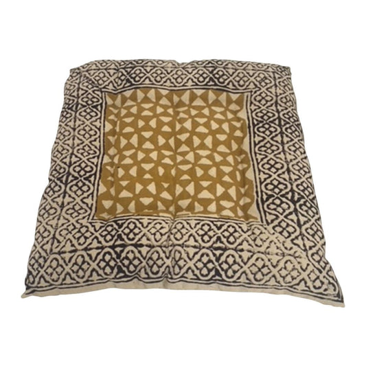 Matraskussen uit India met een gele print en aan de buitenkant met een zwarte stempelprint.
