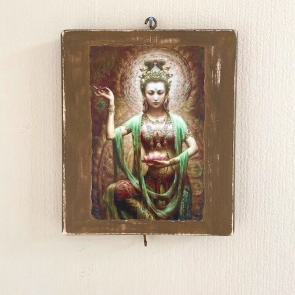 Sacred Panel met een godin, met de hand beschilderd op een bruin paneeltje